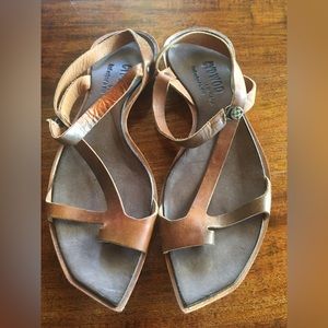 Cydwoq Brown Leather Flat Sandals - 38